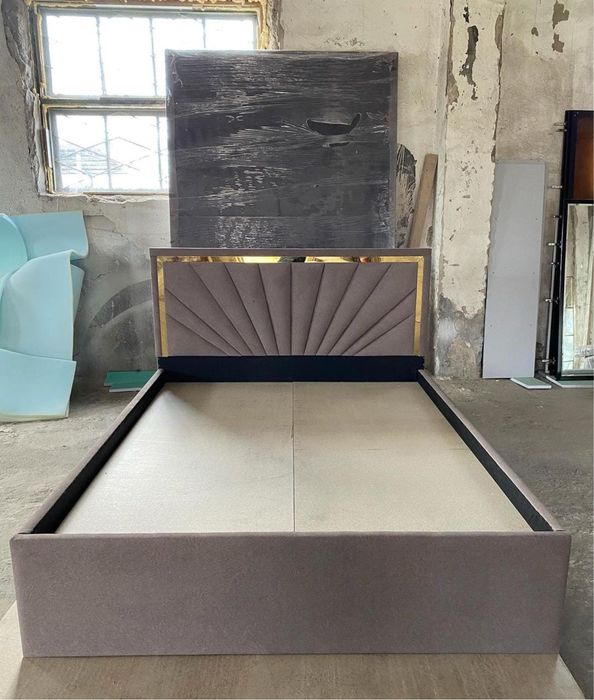 Кровать двуспальная