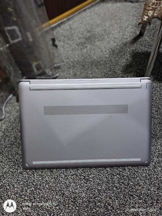 HP 255 G8 AMD RYZEN R5 5500U 16GB 512GB AMD RADEON 15,6 FHD