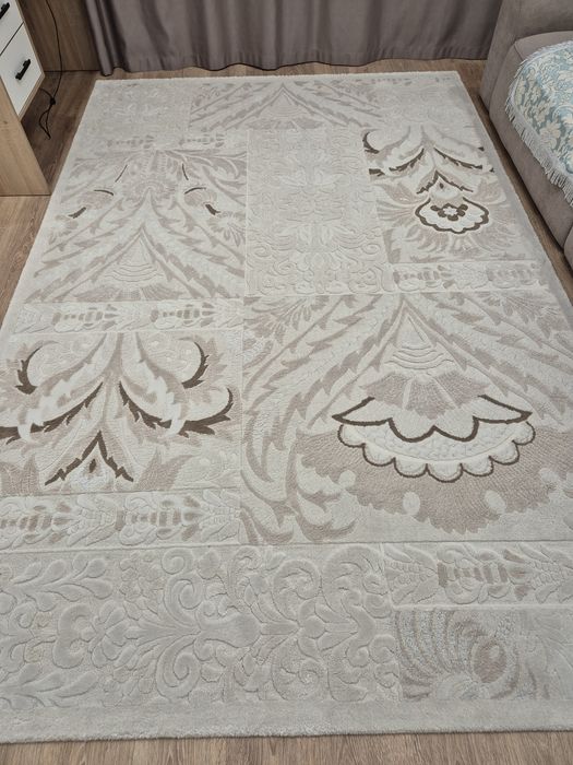 Продам отличный ковёр 3х2м