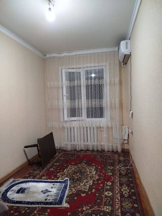 Юнусабад 4 квартал. Продается квартира  2/4/4