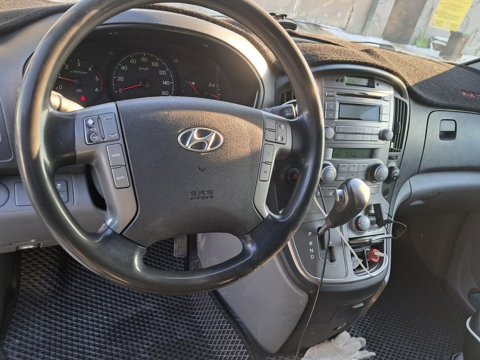 Продам Хундай Гранд Старек