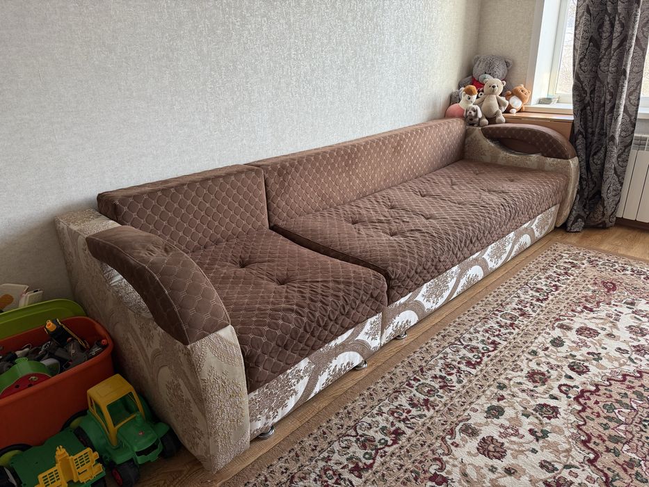 Продам диван за 100000 тг