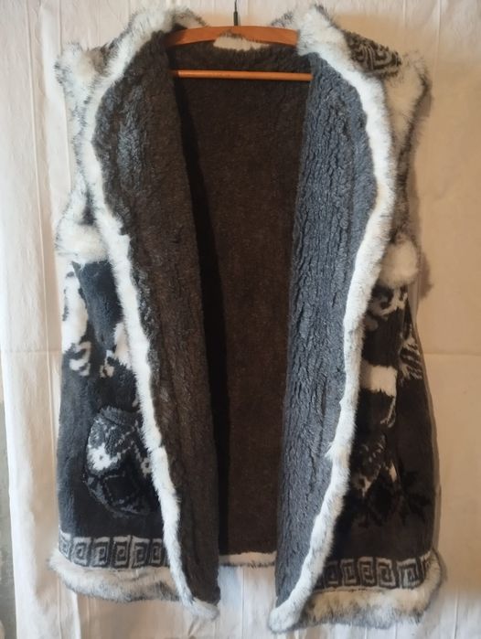 Елек от заешка и агнешка кожа