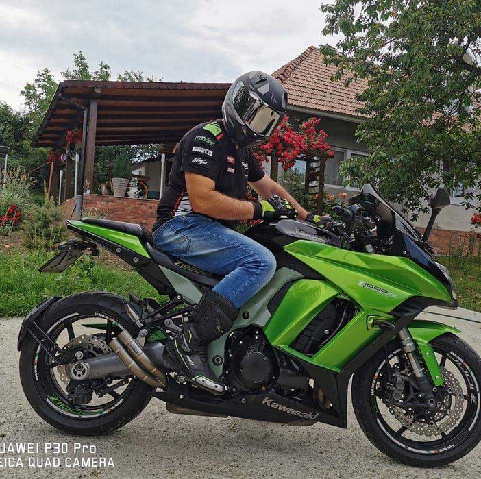 Vand sau schimb Kawasaki z1000sx