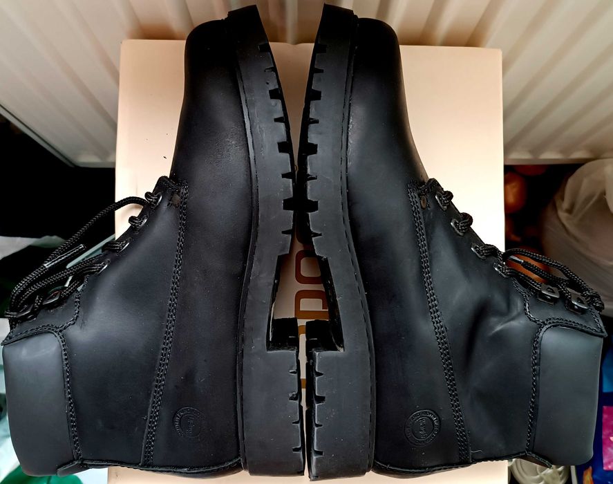 Ghete damă ,,WRANGLER,, din piele nabuc impermeabili mărimea 38