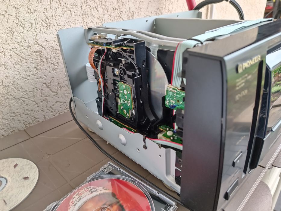 C.D.  player Pioneer