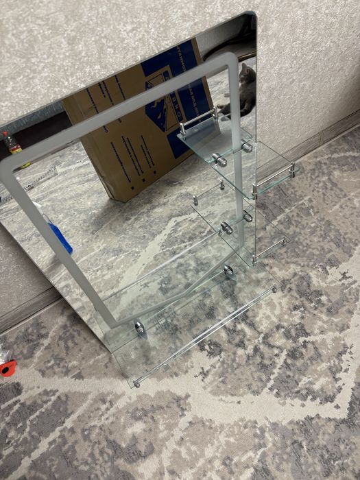 Продам раковину с тумбой