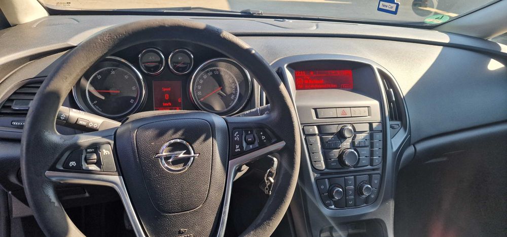 OPEL Astra 2011 — imagine 5