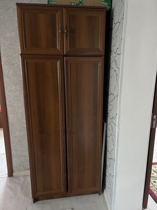 Шкаф двухдверный