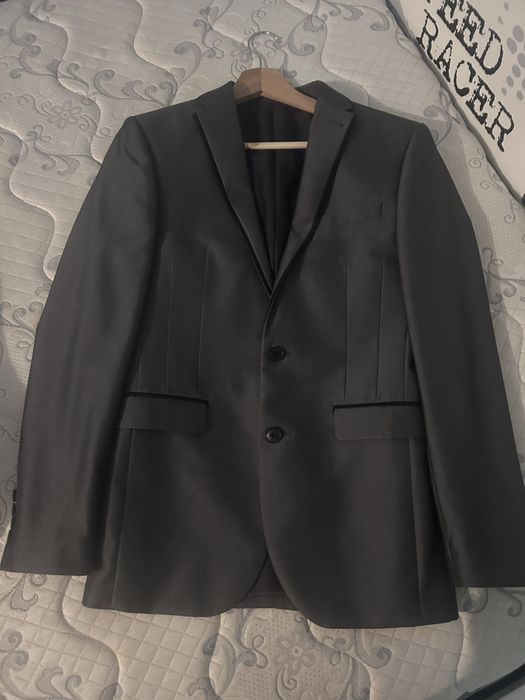 Costum calitate premium