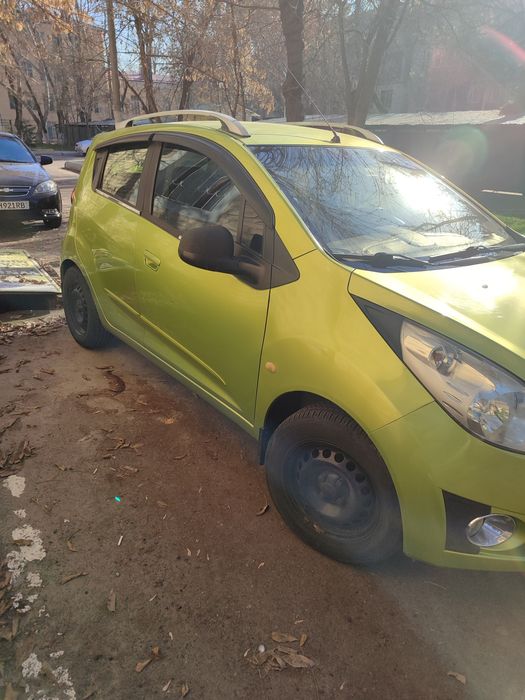 Продам машину Шевроле Спарк