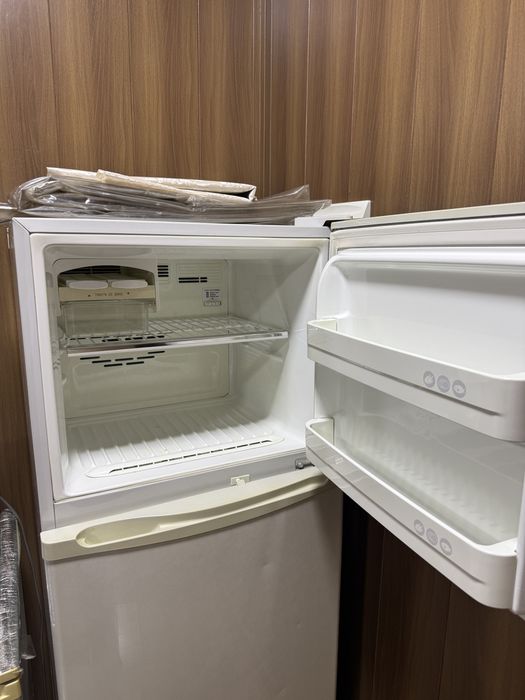 Холодильник LG