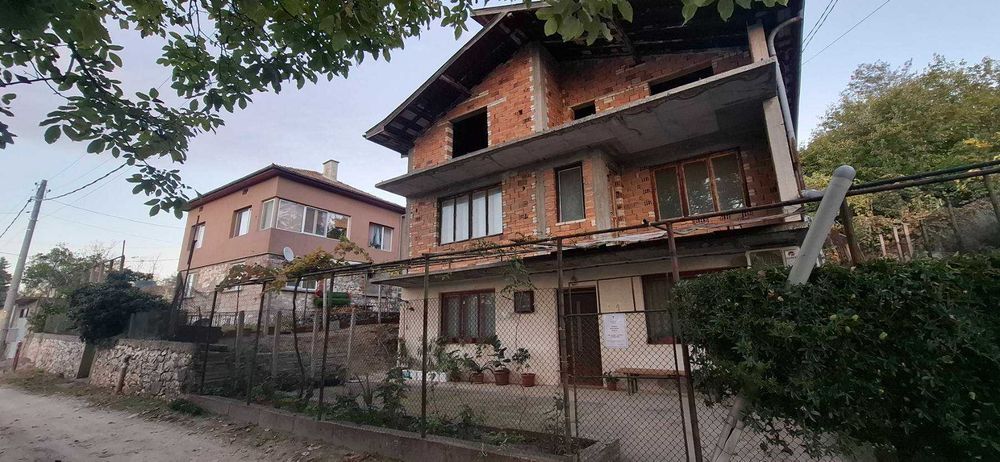 Продава се Къща в с. Брестовица, Област Пловдив - 112 кв.м за 1340 €/кв.м - Снимка #1