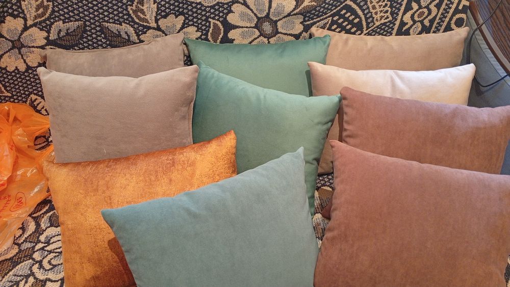 Сидушки для кресел, стульев и т.п.,толстые .