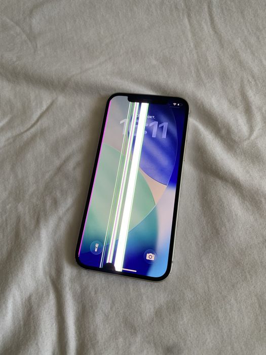 продам iPhone 12