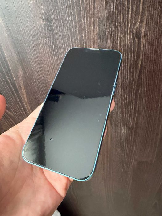 Vand doua iPhone 13, 128 GB, liber retea