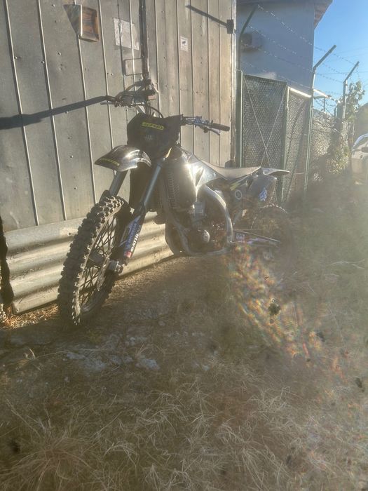 Продавам yamaha yzf 450 2009