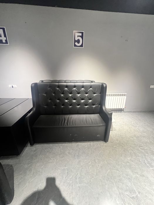 Продаю диваны 6 шт бу стояла в пс клубе