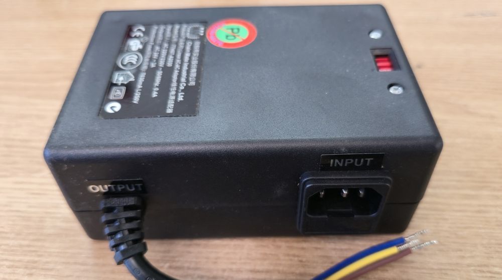 Sursă alimentare 24V 3A nouă
