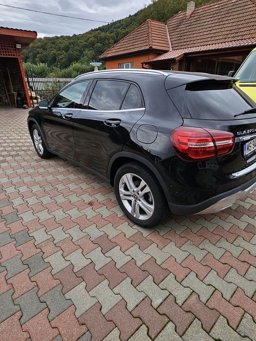 Mercedes GLa 220 2019