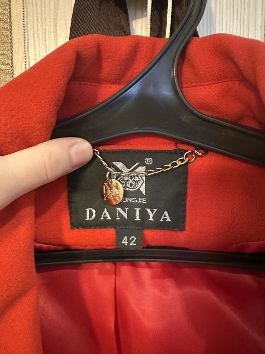 Пальто женское..