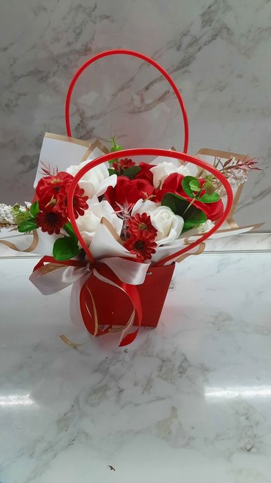 Букеты из мыльных роз