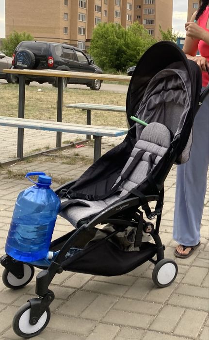 Продам прогулочную коляску