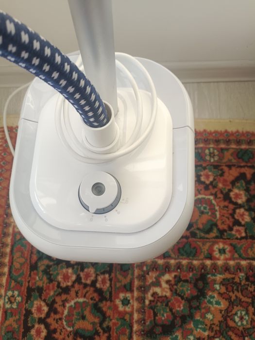 Отпариватель Tefal белый, утюг