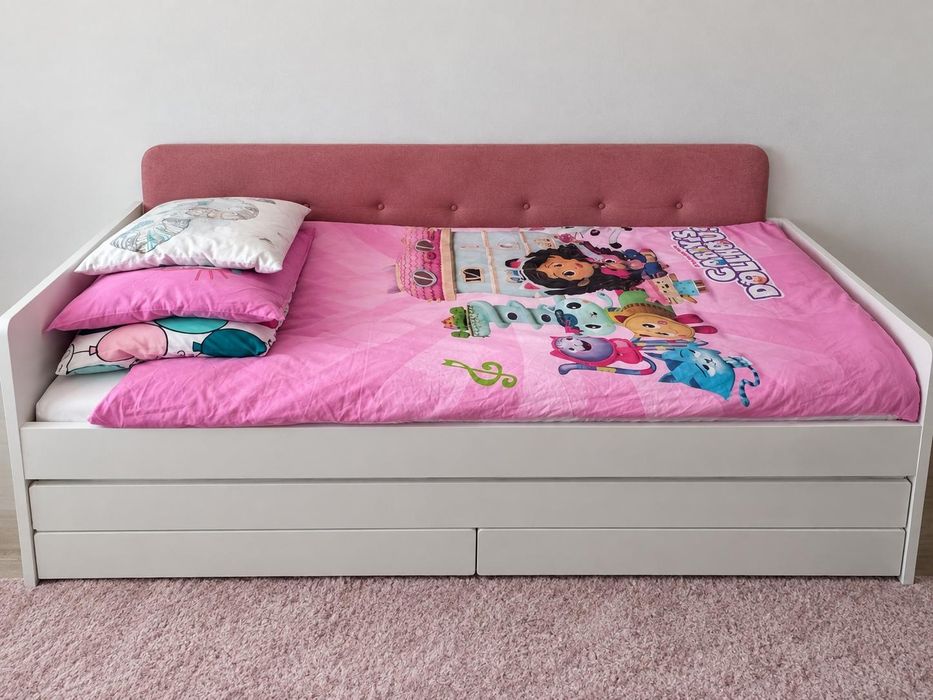 Vând pat pentru copii în stare buna