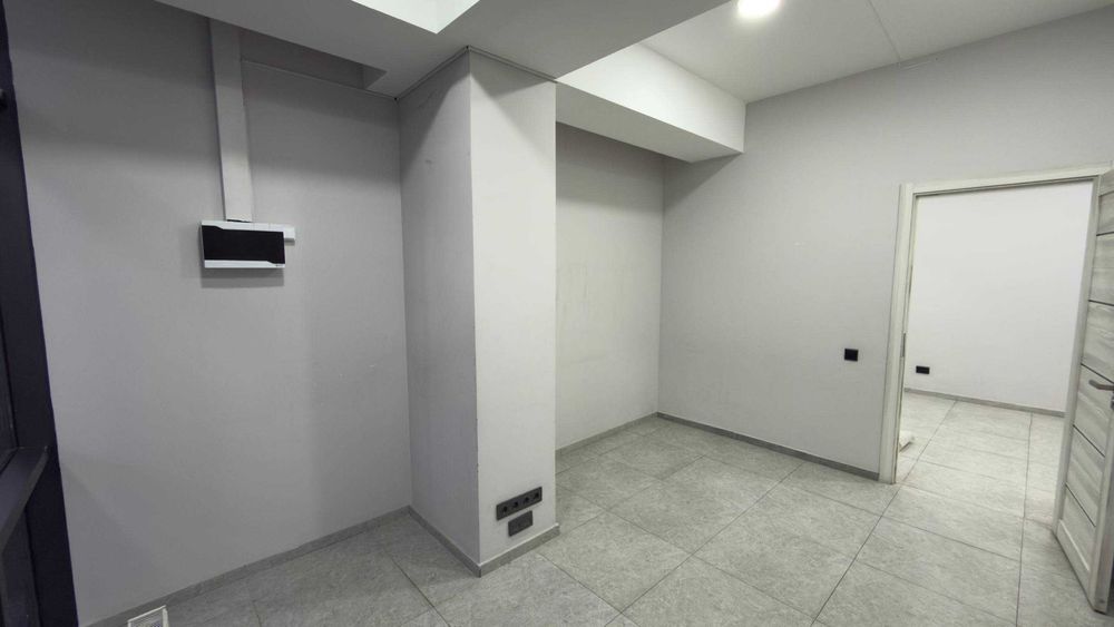 Офис в бизнес-центре ул.Айбек МЦ Шох 3-этаж 91 м² евроремонт лифт