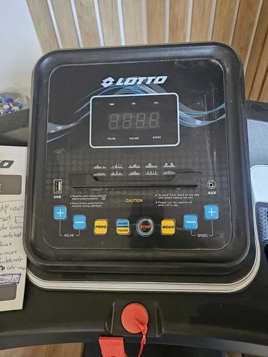 Bandă de alergat electrică LOTTO AGILE – ca nouă, 40% mai ieftin!