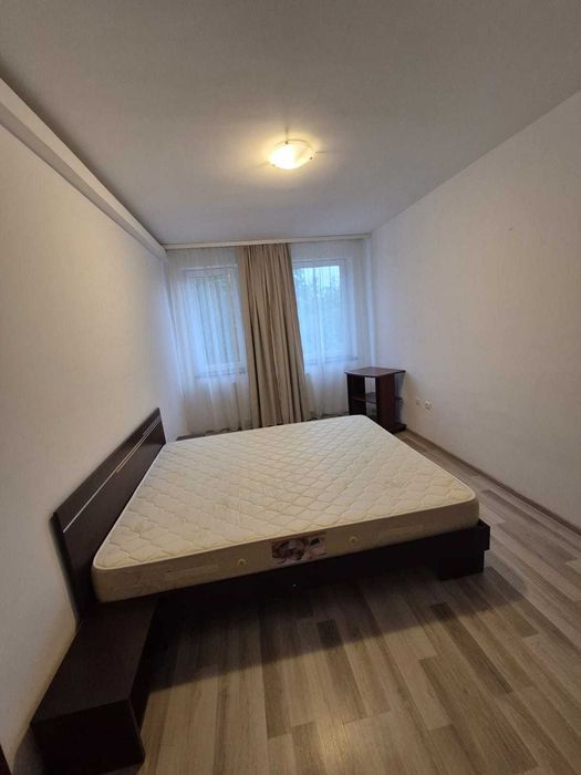 Inchiriez apartament cu 2 camere, Brasov, zona centrala