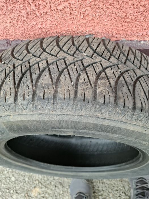 Vând 4 cauciucuri M+S (vară-iarnă))s