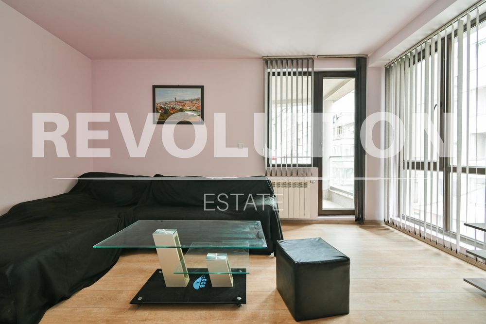 Дава се под наем Тристаен апартамент в София, Красно село - 105 кв.м за 750 € - Снимка #1