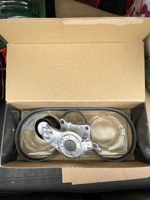 Kit GATES (curea transmisie+rola intinzatoare) cod: K026PK963