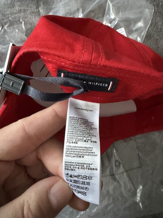 Tommy Hilfiger sapca unisex rosie cu logo mic marime OS noua originala