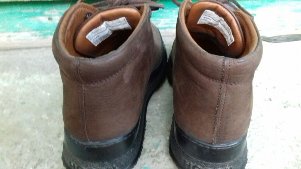 Ghete din piele naturala Hogan