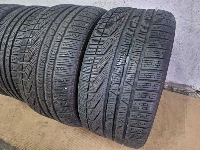 4 Pirelli R20 235/35/-285/35
спорт пакет зимни гуми 
DOT3918