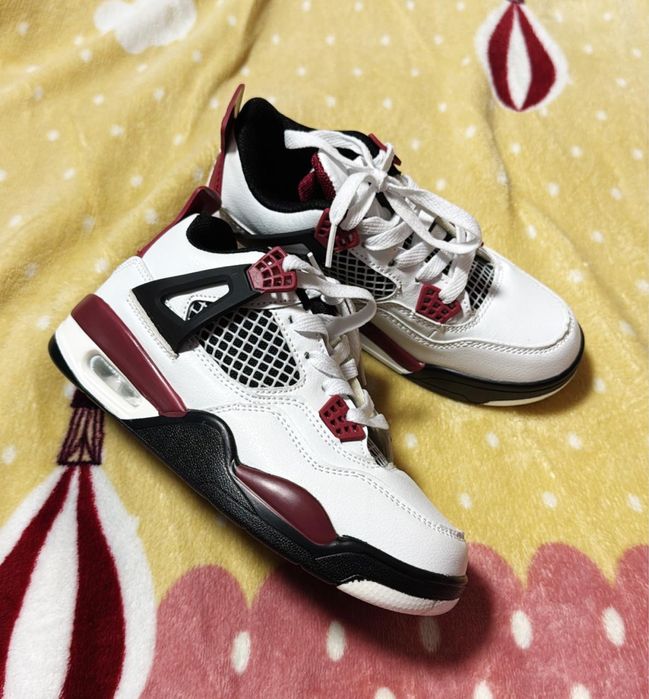 Продам детскую обувь 33 размера