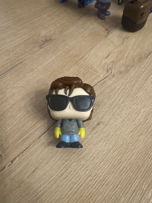 Очень странные дела игрушки