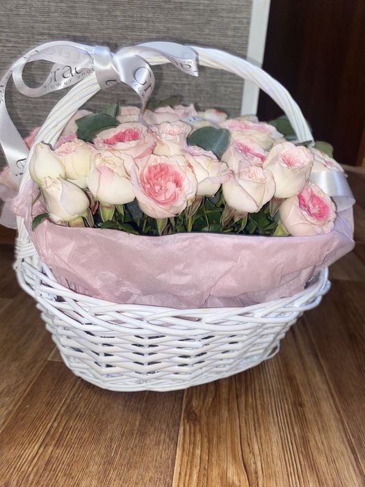 Корзина розы цветы