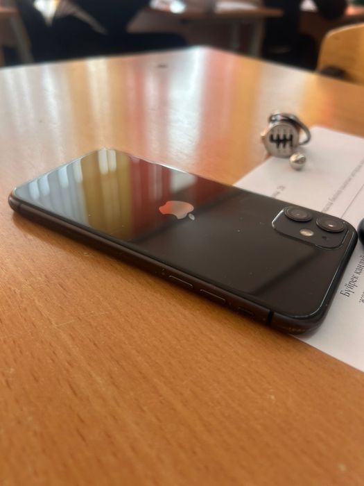 Айфон 11 128гиг акб78