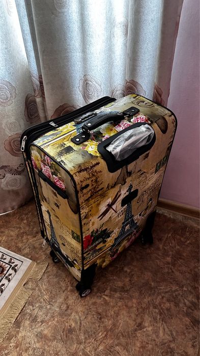 Чемодан 18.000 большая