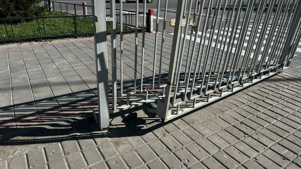 Продам забор металличечкий