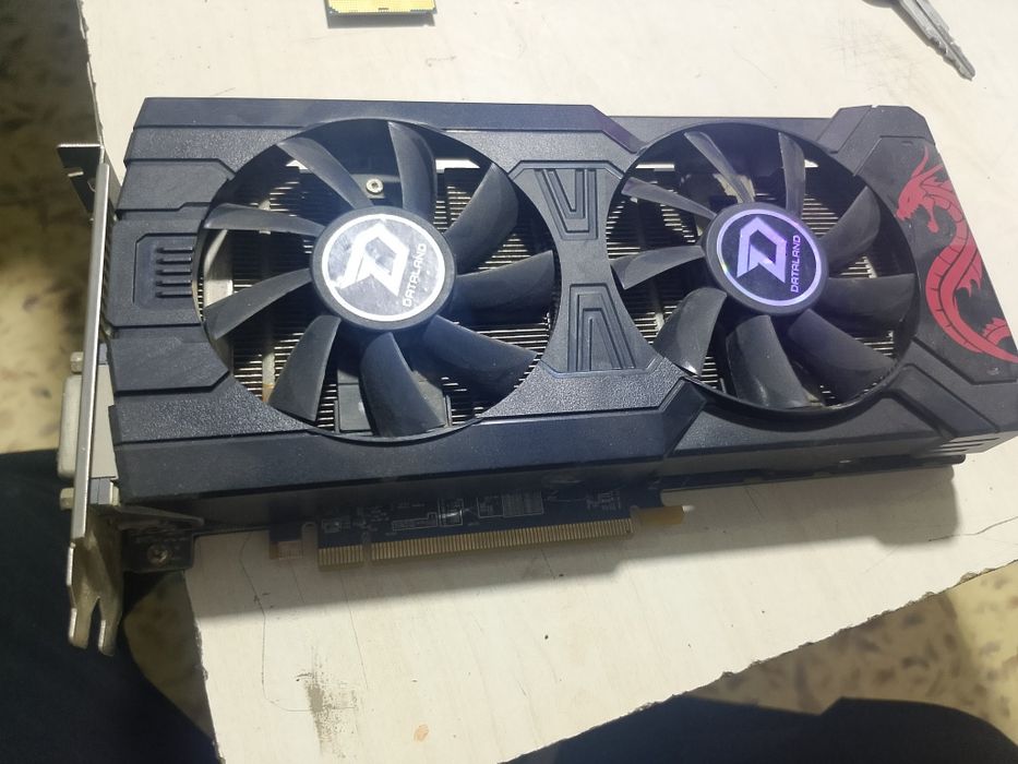 I7 8700 and RX570 4GB DATALAND