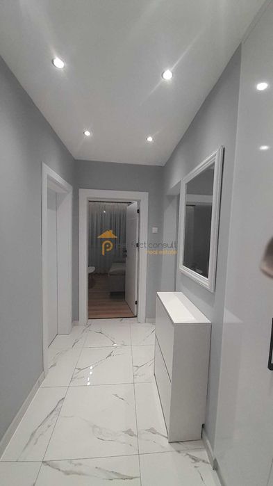 Дава се под наем Тристаен апартамент в Пловдив, Център - 80 кв.м за 550 € - Снимка #9