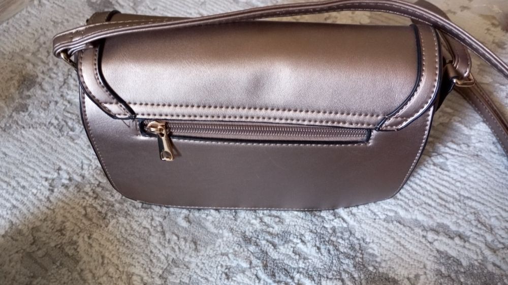 Нови чанти различни модели и раници