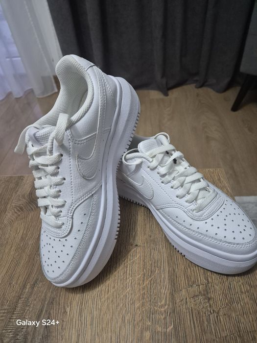 Adidasi Nike Court Vision din piele naturala