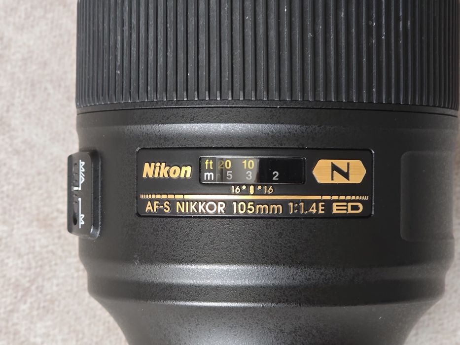 Nikon 105mm f1.4E