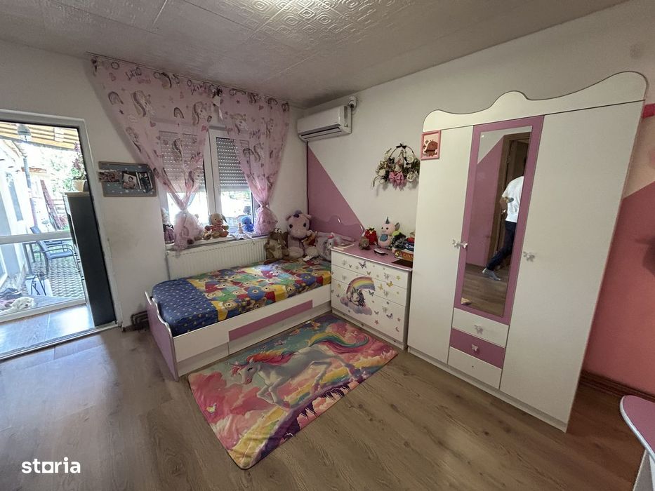 Vand casa din caramida, st.494 mp, sc.131 mp, cu 4 cam.2 bai, moderna